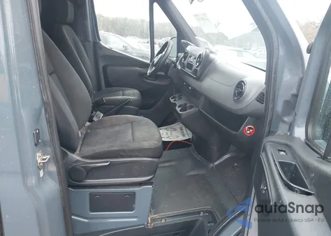 2019 Mercedes-Benz Sprinter 2500 Standard Roof V6 z USA, uszkodzony, nr VIN WD4PF0CD8KP079770